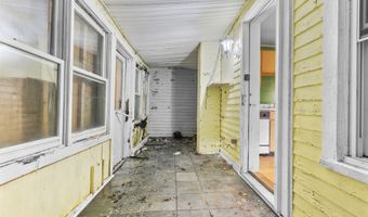 19 Elm St, Ansonia, CT 06401