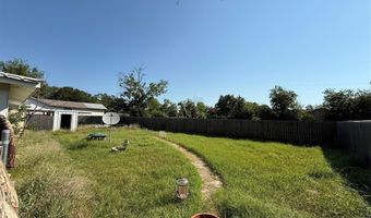 607 N Kirk St, Hico, TX 76457