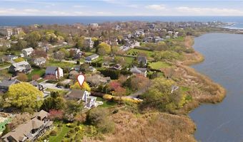 8 Key Ct, Newport, RI 02840
