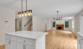 6 Kristen Way, Clinton, CT 06413