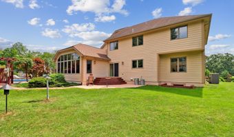 32335 Wildwood Dr, Adel, IA 50003