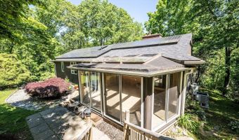 98 Fairy Dell Rd, Clinton, CT 06413
