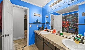 809 Elaine Dr, Albemarle, NC 28001