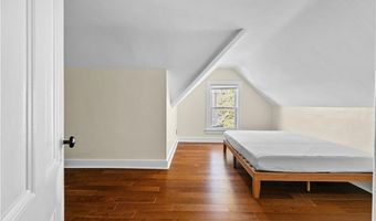 18 Rhode Island Ave 3, Newport, RI 02840