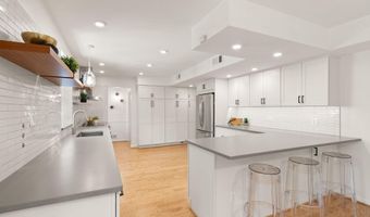 6010 BENALDER Dr, Bethesda, MD 20816