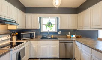 838 Indian Trl, Ash Flat, AR 72513