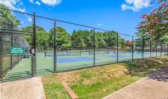 561 Oak Valley Blvd, Advance, NC 27006