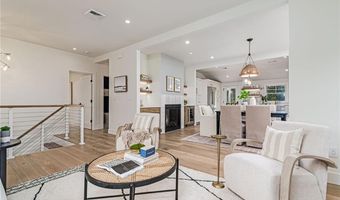 8 Kerins Ter, Newport, RI 02840