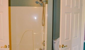 166 Castleton Dr, Bardstown, KY 40004