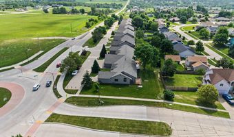 1012 8th St SE, Altoona, IA 50009