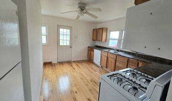 101 W Givens St, Abingdon, IL 61410