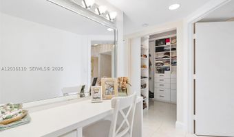 1000 W Island Blvd 2307, Aventura, FL 33160