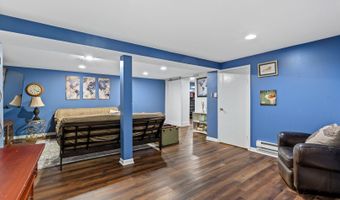 15 E Fairview St, Arlington Heights, IL 60005