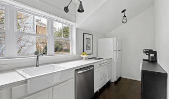 810 KINGS Hwy, Lewes, DE 19958