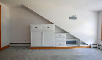 671 Essex St, Bangor, ME 04401