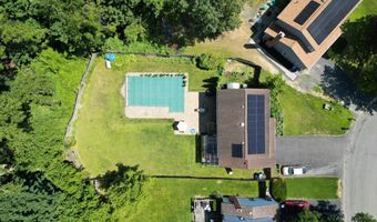 51 Aspen Cir, Albany, NY 12208