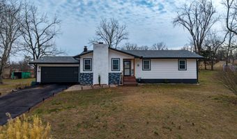 1705 Lakeview Dr, Ava, MO 65608