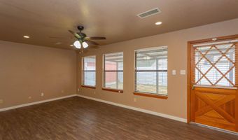 2105 W Briscoe Ave, Artesia, NM 88210