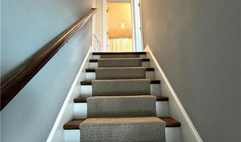 37 Iroquois Rd, Cumberland, RI 02864