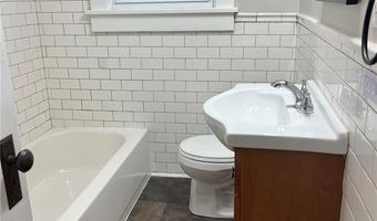1807 Clawson St, Alton, IL 62002