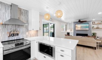 327 FRANCIS Dr, Apollo Beach, FL 33572