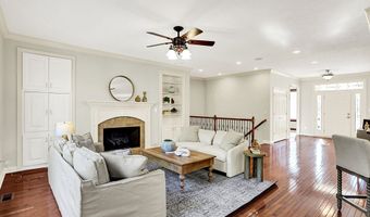 4498 Nottinghill Dr, Avon, IN 46123