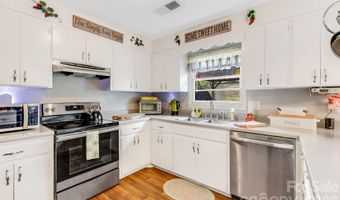 95 Pensacola Ave, Arden, NC 28704