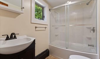 51 Sanford Rd, Alfred, ME 04002