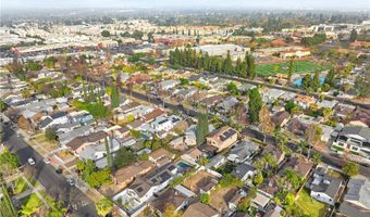5030 Newcastle Ave, Encino, CA 91316