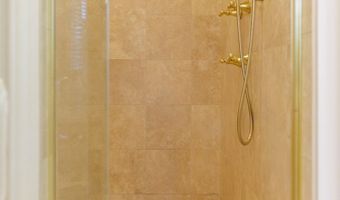 708 Town And Country Dr, Adel, GA 31620