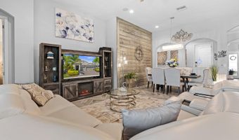 7702 PARADISO Dr, Apollo Beach, FL 33572