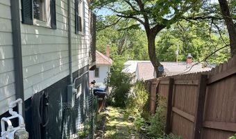 144 Grosvenor St, Athens, OH 45701