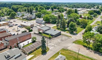 109-111 W Hazel St, Albion, IN 46701