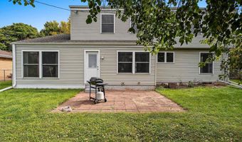 1909 N NICHOLAS St, Appleton, WI 54914