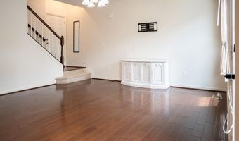 42243 CANARY GRASS Sq, Aldie, VA 20105