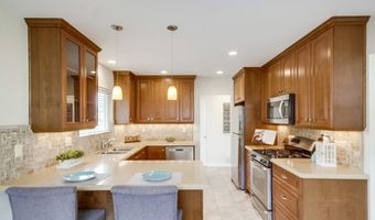 6738 Dennison St, San Diego, CA 92122