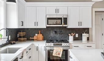 156 Potter St, Cranston, RI 02910