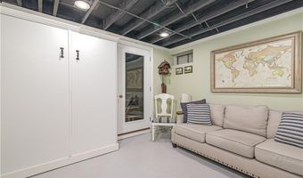 460 Schooner Ave, Jamestown, RI 02835
