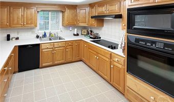 180 Broomsedge Trl, Athens, GA 30605