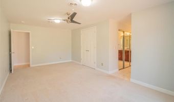 507 Glenmeadow Dr, Ballwin, MO 63011