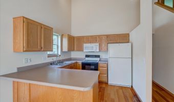 5158 Ridge Oak Dr, Madison, WI 53704