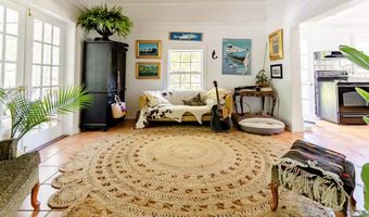 130 14th St, Apalachicola, FL 32320