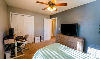 39450 N Circle Ave, Antioch, IL 60002