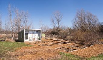 1564 N 450th Rd, Baldwin City, KS 66006