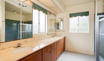 557 Canyon Dr, Solana Beach, CA 92075