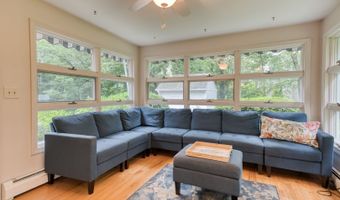 126 Grand View Ter, Brooklyn, CT 06234