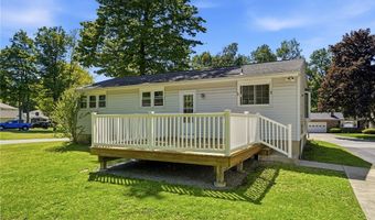 34 Crescent Dr, Akron, NY 14001