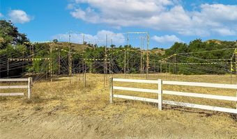 6461 Chesebro Rd, Agoura Hills, CA 91301