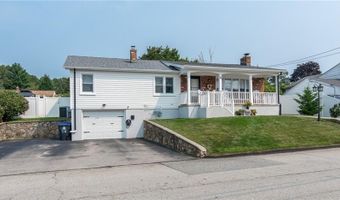 14 Wenscott Ln, North Providence, RI 02904