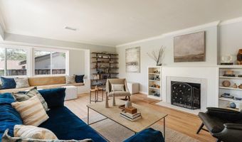 2061 N Roosevelt Ave, Altadena, CA 91001